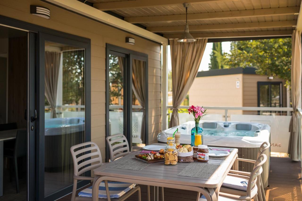 Premium Camping Homes Santa Marina, Lanterna Tar-Vabriga ภายนอก รูปภาพ