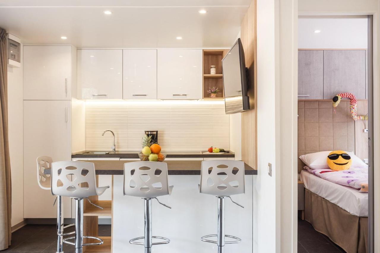Premium Camping Homes Santa Marina, Lanterna Tar-Vabriga ภายนอก รูปภาพ