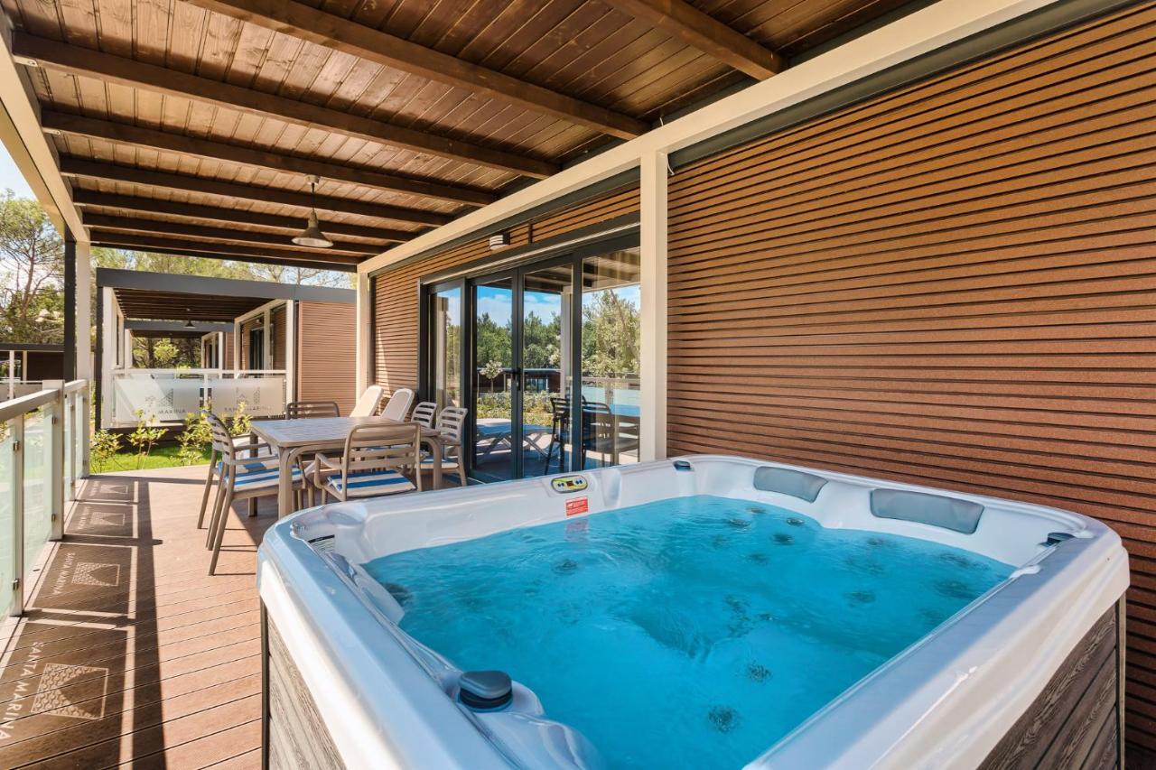 Premium Camping Homes Santa Marina, Lanterna Tar-Vabriga ภายนอก รูปภาพ
