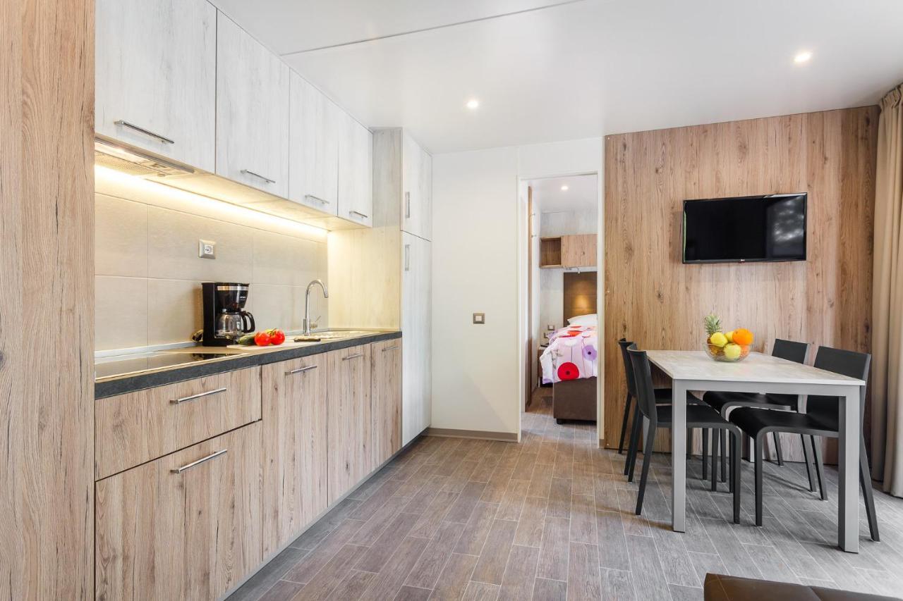 Premium Camping Homes Santa Marina, Lanterna Tar-Vabriga ภายนอก รูปภาพ