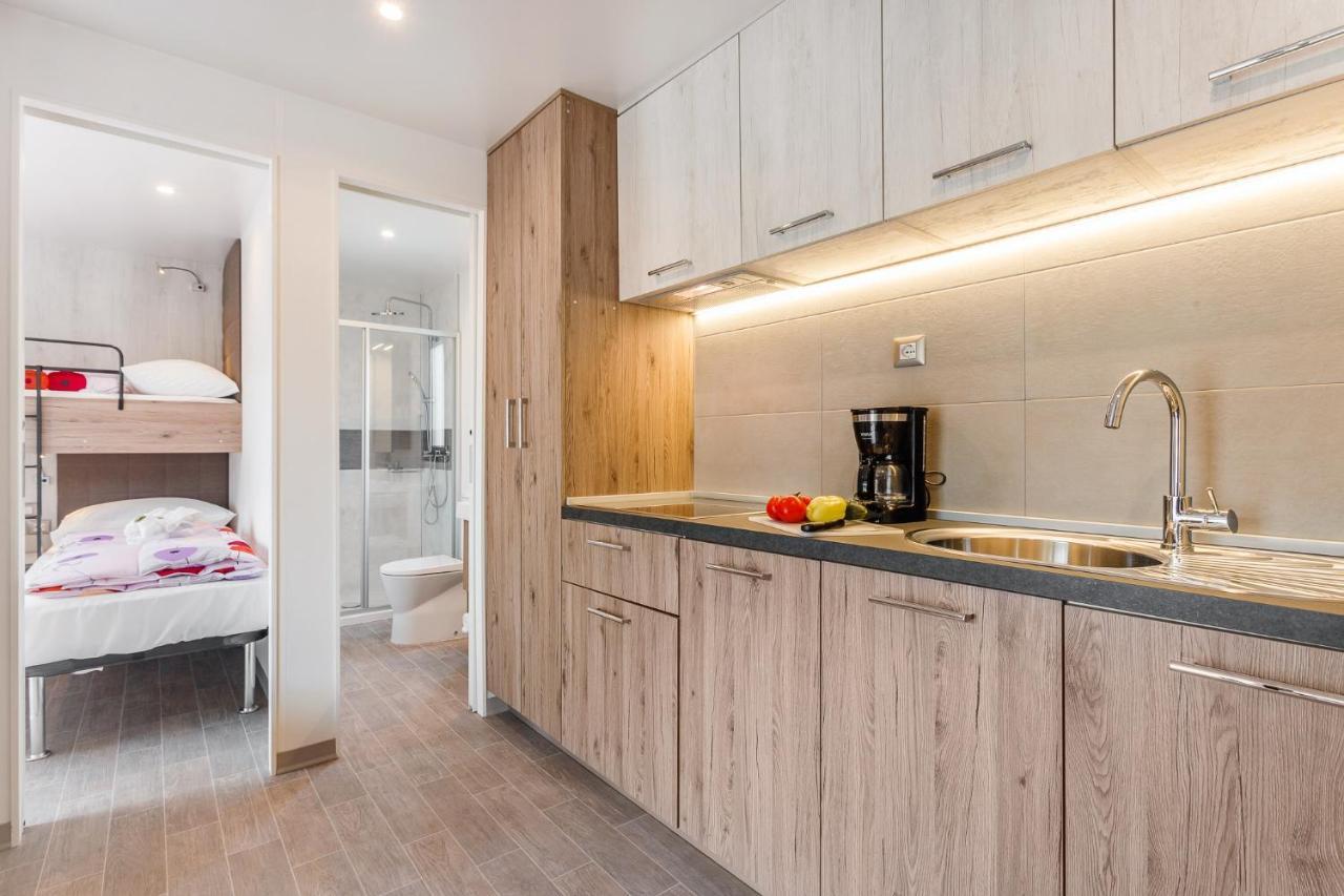 Premium Camping Homes Santa Marina, Lanterna Tar-Vabriga ภายนอก รูปภาพ