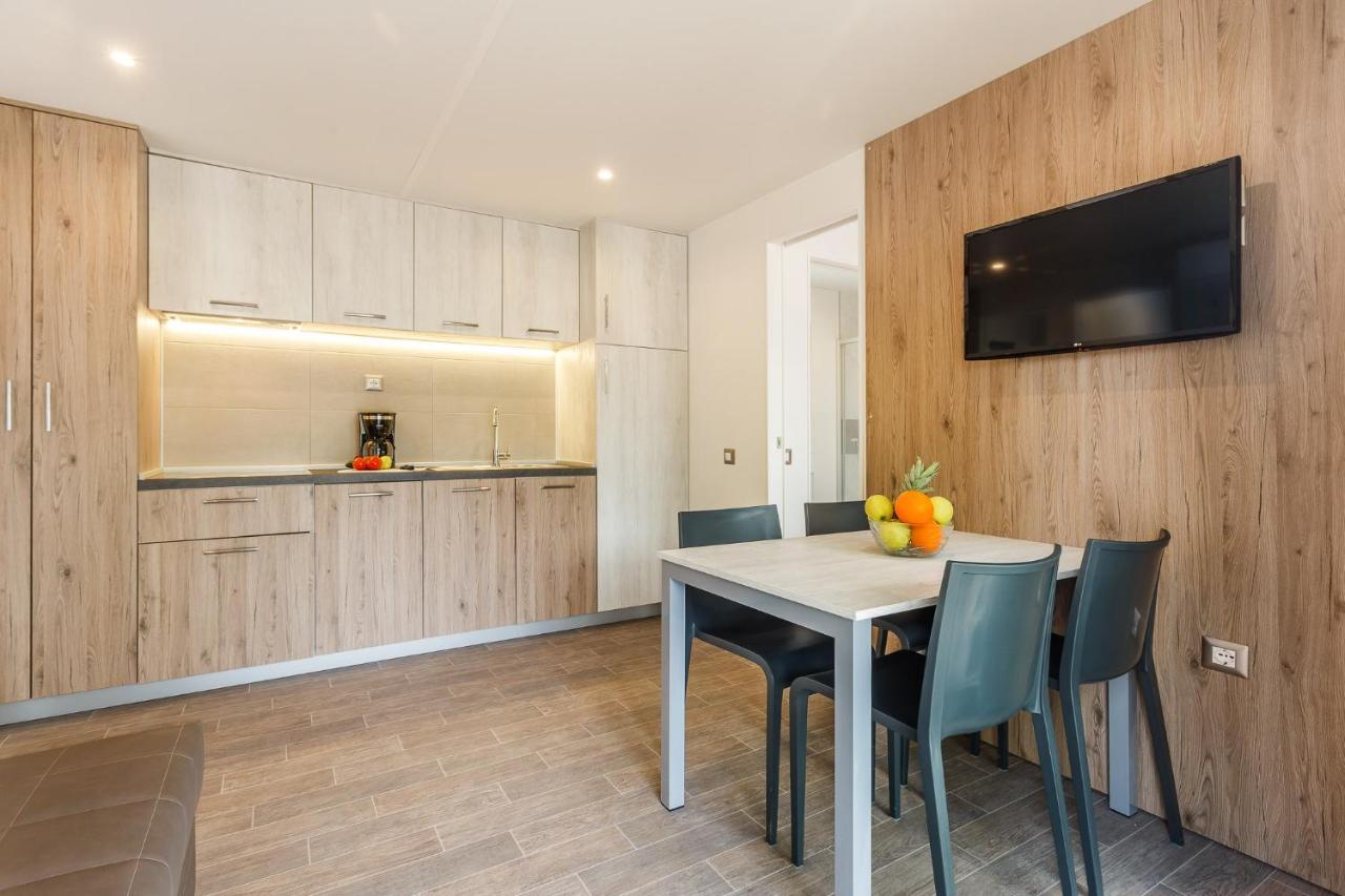 Premium Camping Homes Santa Marina, Lanterna Tar-Vabriga ภายนอก รูปภาพ